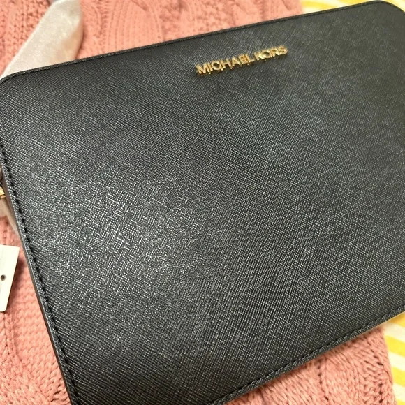 Michael Kors Black Crossbody Bag - Picture 4 of 10